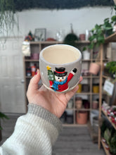 Load image into Gallery viewer, Snowman Pot
