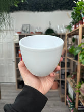 Load image into Gallery viewer, White Pot - 9cm
